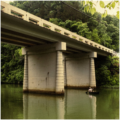 シングル/Water Under The Bridge/サム・ハント
