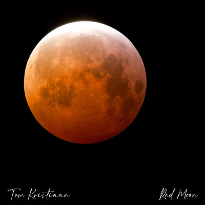 シングル/Red Moon/Tom Kristiaan