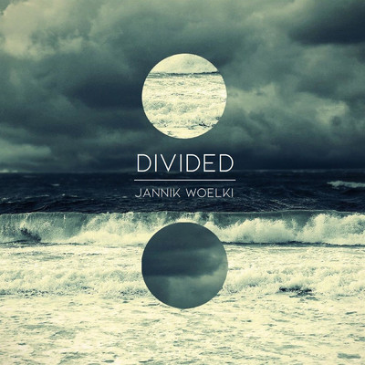 Divided/Jannik Woelki