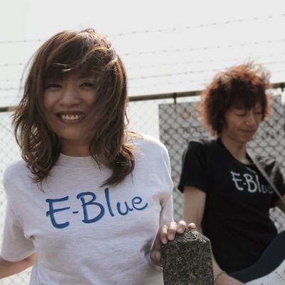 愛の風 君の笑顔/E-Blue