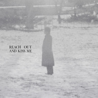 シングル/Reach Out And Kiss Me/Love Spells