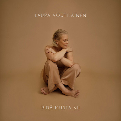 シングル/Pida musta kii/Laura Voutilainen