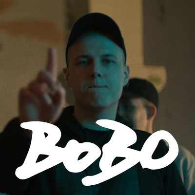 シングル/BOBO (feat. Szpaku)/White House