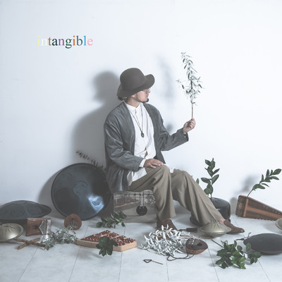 intangible/Kenji Azuma
