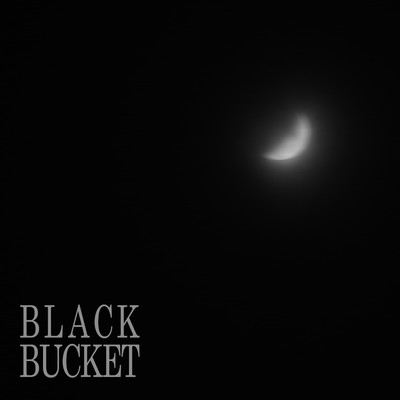 Moon/BLACK BUCKET