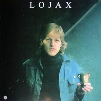 Alla jalkojen/Lojax