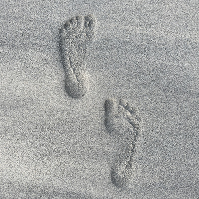 footsteps/Jonas Hoffmann