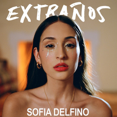 Extranos/Sofia Delfino
