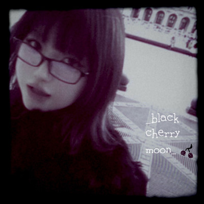 _black cherry moon_/Lilniina