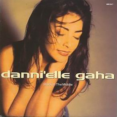 Stuck In The Middle (Club Life Mix)/Danni'elle Gaha