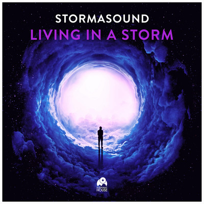 Living in a Storm (Radio Edit)/Stormasound