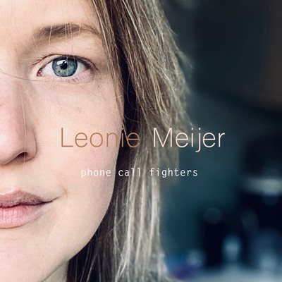 phone call fighters/Leonie Meijer