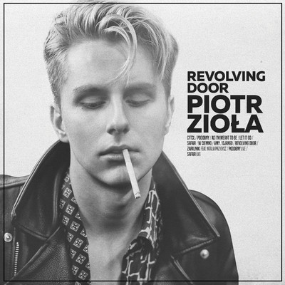 Revolving Door/Piotr Ziola