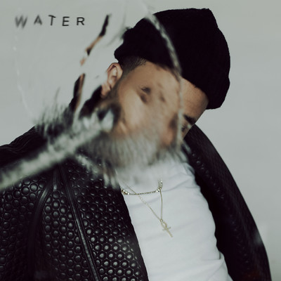 Water/Kim Cesarion