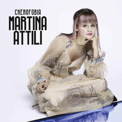 Material Girl/Martina Attili